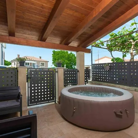 Apartman House Mateo *